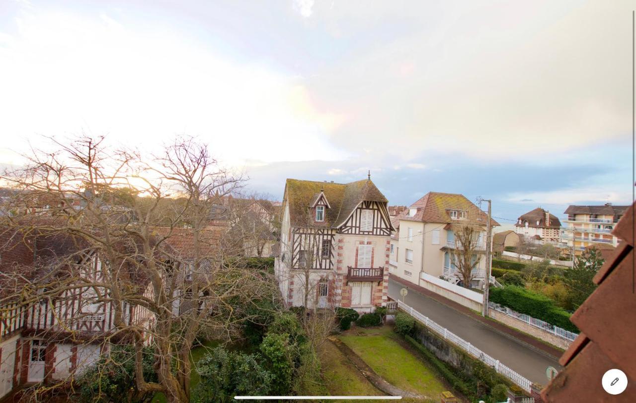 Joli Studio ☆ 100M De La Mer Et Du Centre Ville ☆ Cabourg Ngoại thất bức ảnh